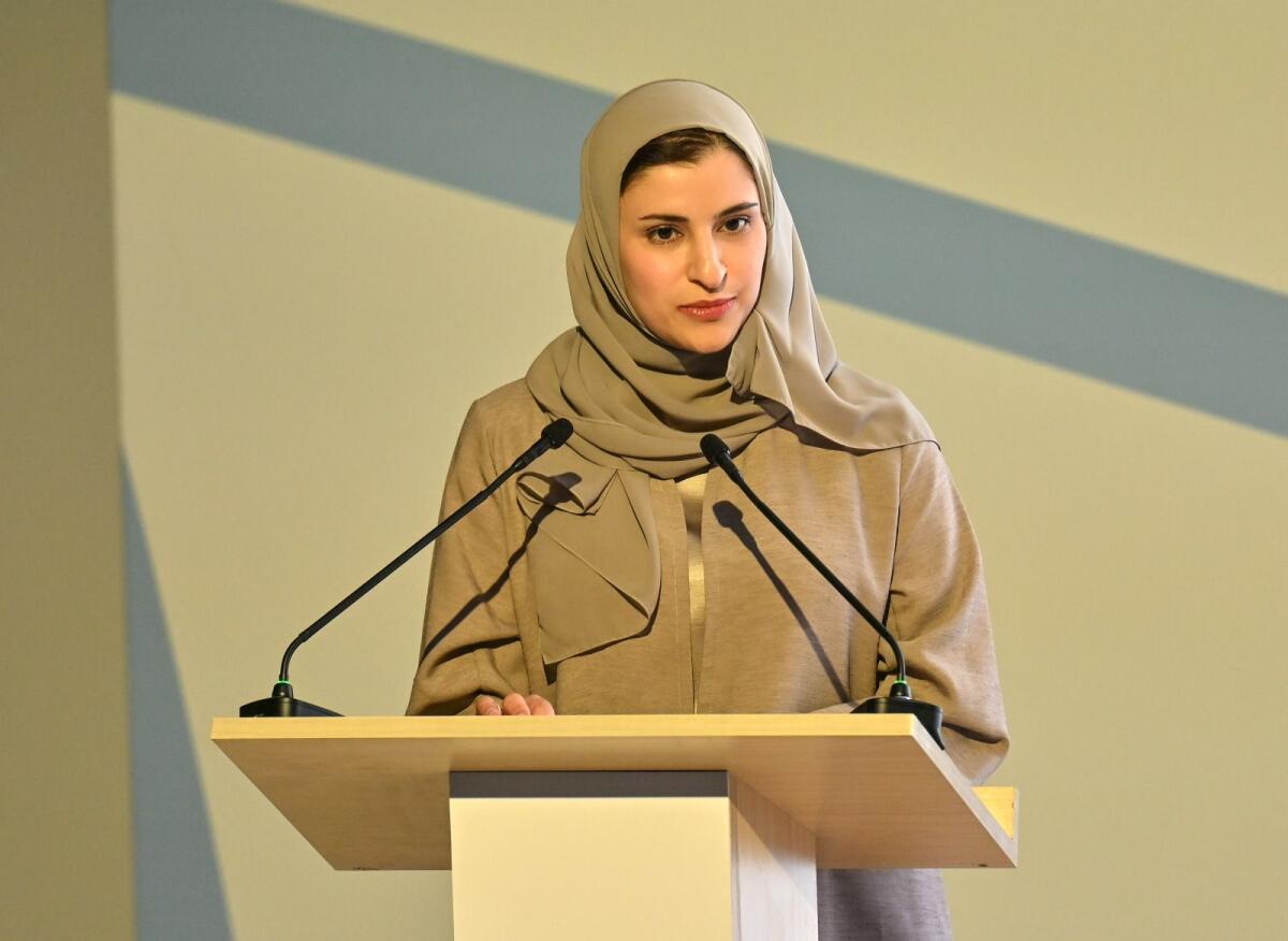 سارة بنت يوسف الأميري تتحدث في المؤتمر الصحفي للإعلان عن مشروع مدرسة الفريجنة.  — تصوير: محمد سجاد